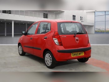 Used Hyundai i10 2010 for sale - 76472710: Photo