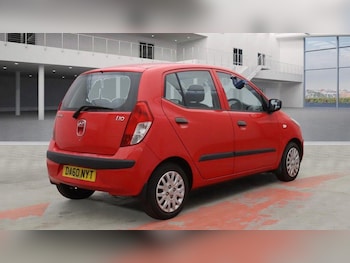 Used Hyundai i10 2010 for sale - 76472710: Photo