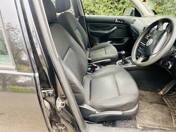 Used Volkswagen Golf 2004 for sale - 76282770: Photo 11