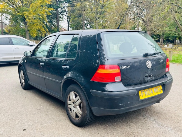 Used Volkswagen Golf 2004 for sale - 76282770: Photo 4