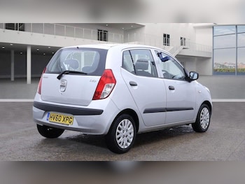 Used Hyundai i10 2010 for sale - 76108358: Photo 4