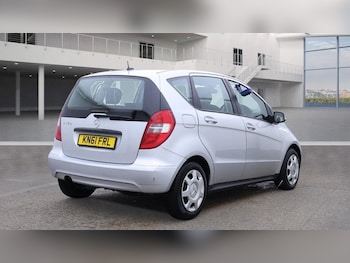 Used Mercedes-Benz A-Class 2011 for sale - 76227057: Photo