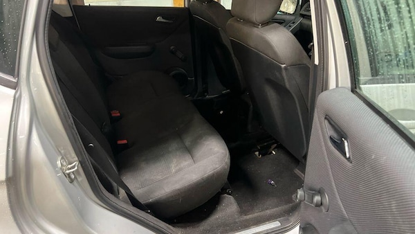Used Mercedes-Benz A-Class 2011 for sale - 76227057: Photo 8
