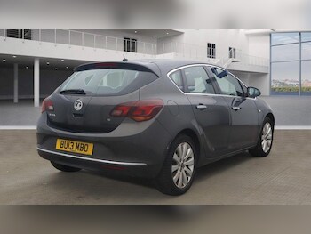 Used Vauxhall Astra 2013 for sale - 76473780: Photo