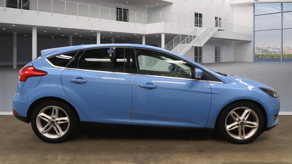 Used Ford Focus 2017 for sale - 76318007: Photo 5