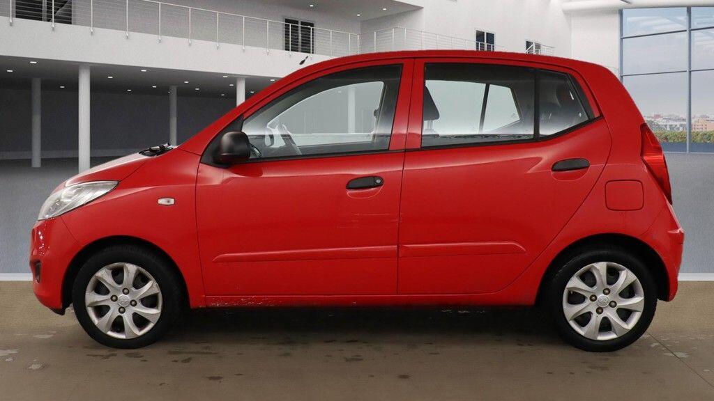 Used Hyundai i10 2013 for sale - 76136558: Photo 6