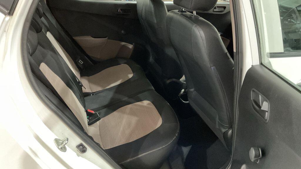 Used Hyundai i10 2015 for sale - 76850142: Photo 8