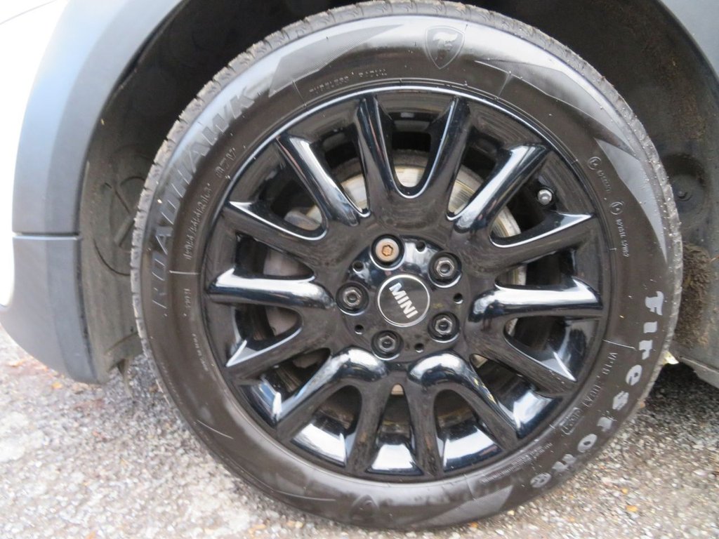 Used MINI Convertible 2018 for sale - 77192959: Photo 2