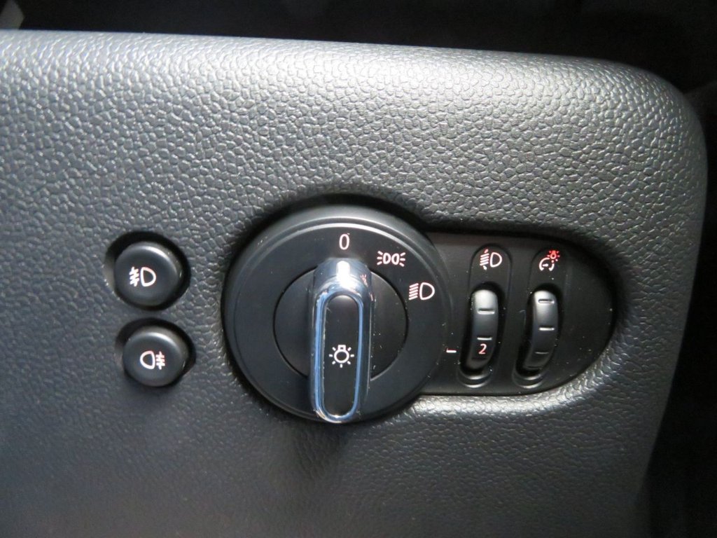 Used MINI Convertible 2018 for sale - 77192959: Photo 34