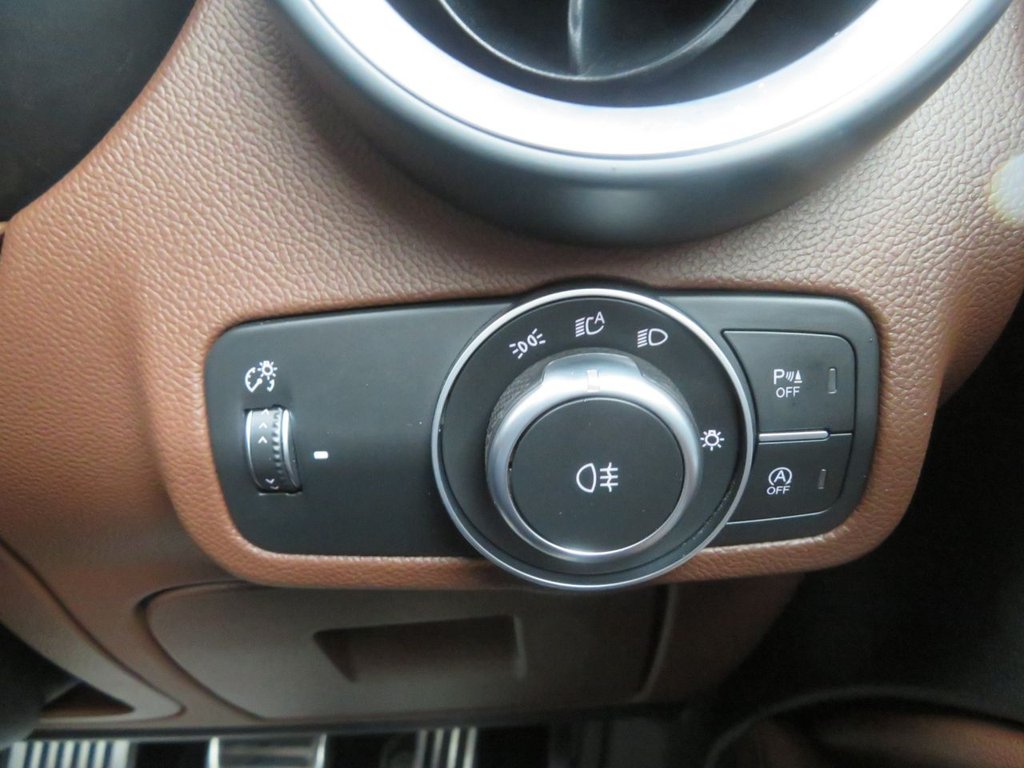 Used Alfa Romeo Stelvio 2018 for sale - 76105426: Photo 41