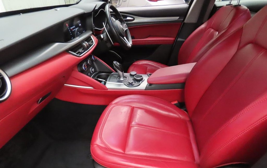 Used Alfa Romeo Stelvio 2017 for sale - 77667478: Photo 2