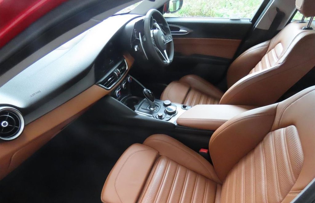 Used Alfa Romeo Giulia 2017 for sale - 77806557: Photo 2