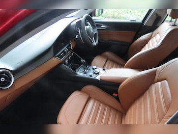 Used Alfa Romeo Giulia 2017 for sale - 77806557: Photo