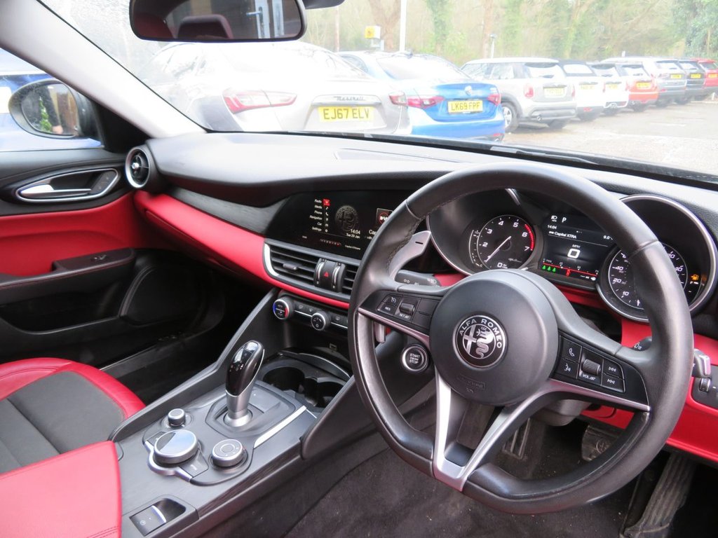 Used Alfa Romeo Giulia 2017 for sale - 77263318: Photo 11