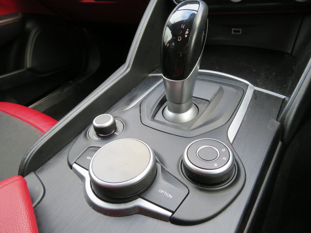 Used Alfa Romeo Giulia 2017 for sale - 77263318: Photo 26