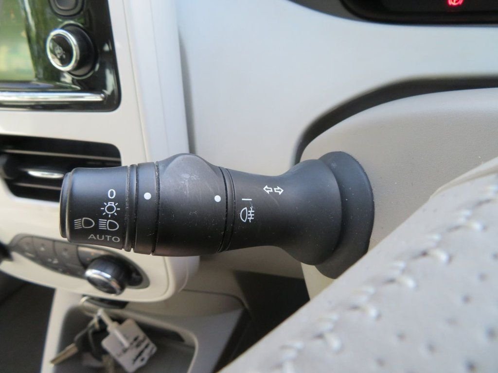 Used Renault Zoe 2015 for sale - 77521239: Photo 25