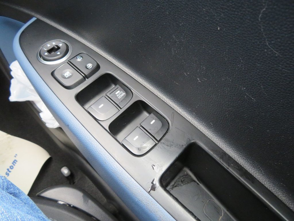 Used Hyundai i10 2015 for sale - 77407621: Photo 23