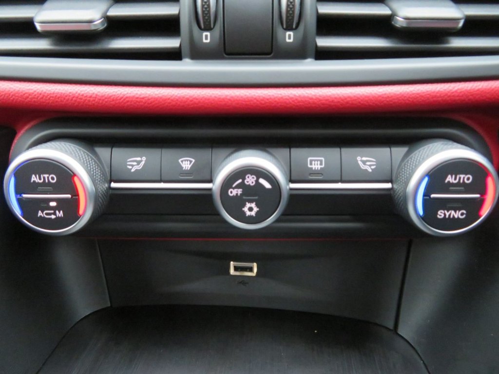 Used Alfa Romeo Giulia 2017 for sale - 78096128: Photo 27