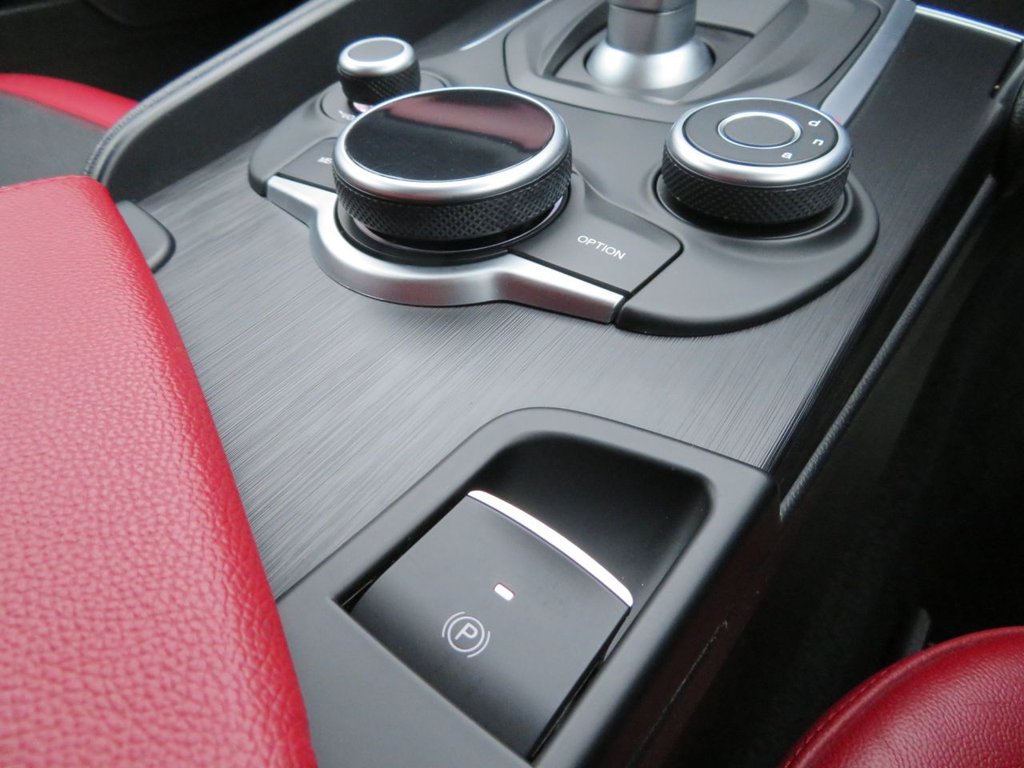 Used Alfa Romeo Giulia 2017 for sale - 78096128: Photo 32