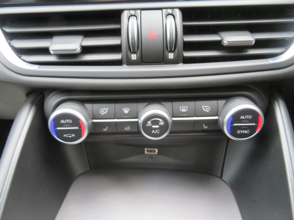 Used Alfa Romeo Giulia 2019 for sale - 77703745: Photo 17