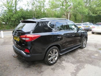 Used Ssangyong Rexton 2018 for sale - 79805280: Photo