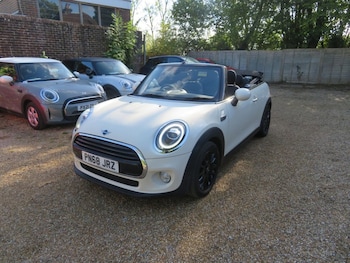 Used MINI Convertible 2018 for sale - 76210039: Photo 3