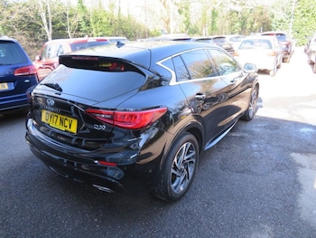Used Infiniti Q30 2017 for sale - 79328060: Photo