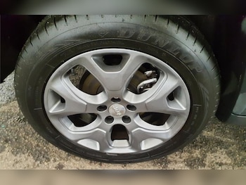 Used Jeep Compass 2020 for sale - 77681043: Photo