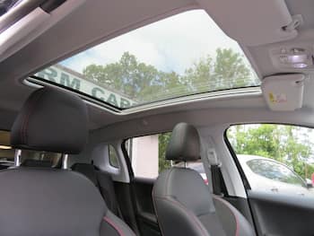 Used Peugeot 2008 2018 for sale - 79598425: Photo