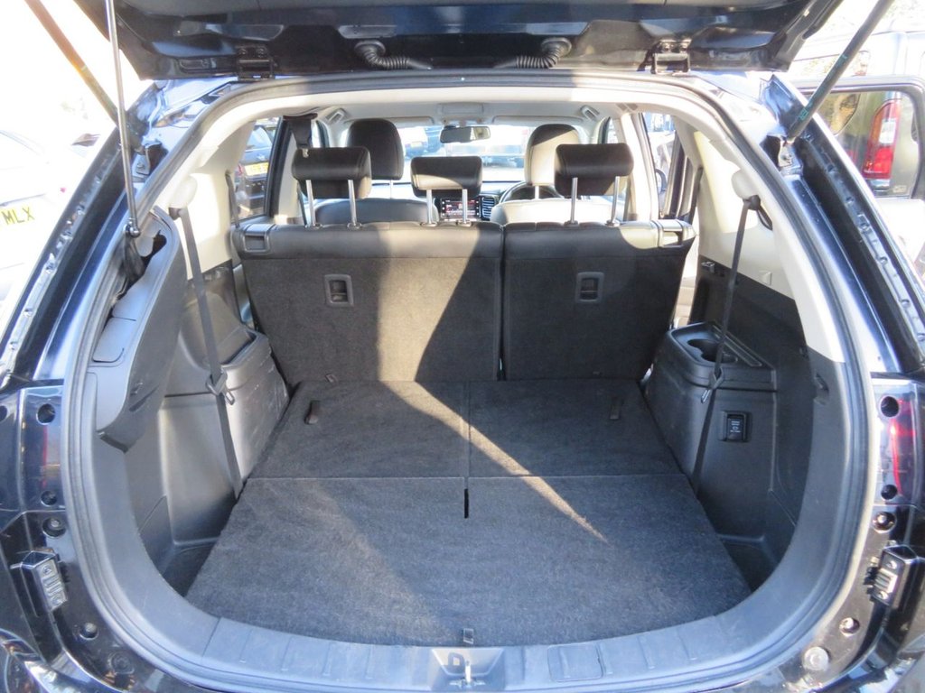 Used Mitsubishi Outlander 2018 for sale - 77192972: Photo 37