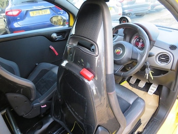 Used Abarth 695 2016 for sale - 77680277: Photo