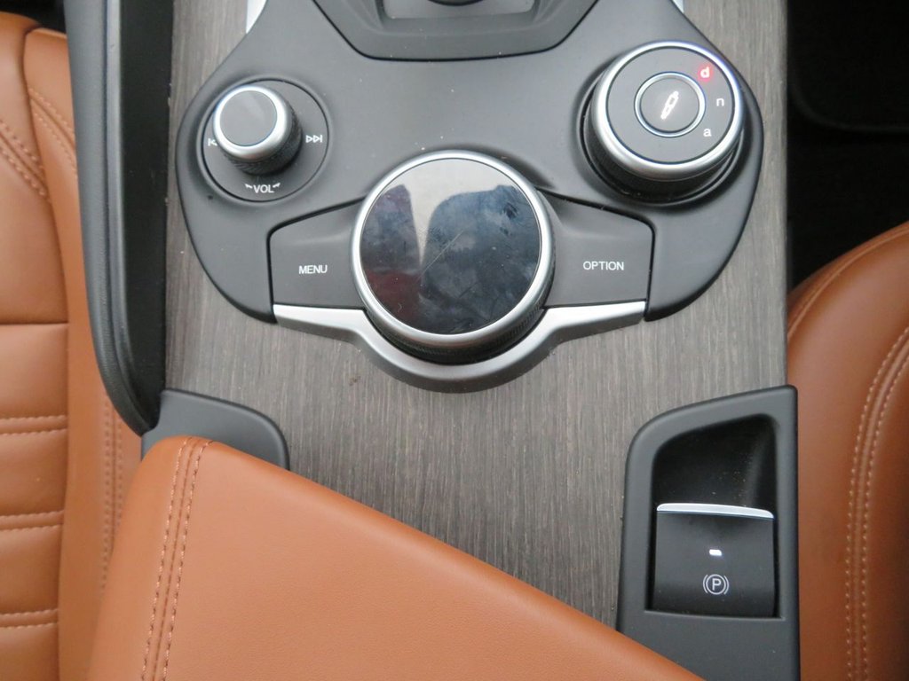 Used Alfa Romeo Giulia 2019 for sale - 77200335: Photo 23