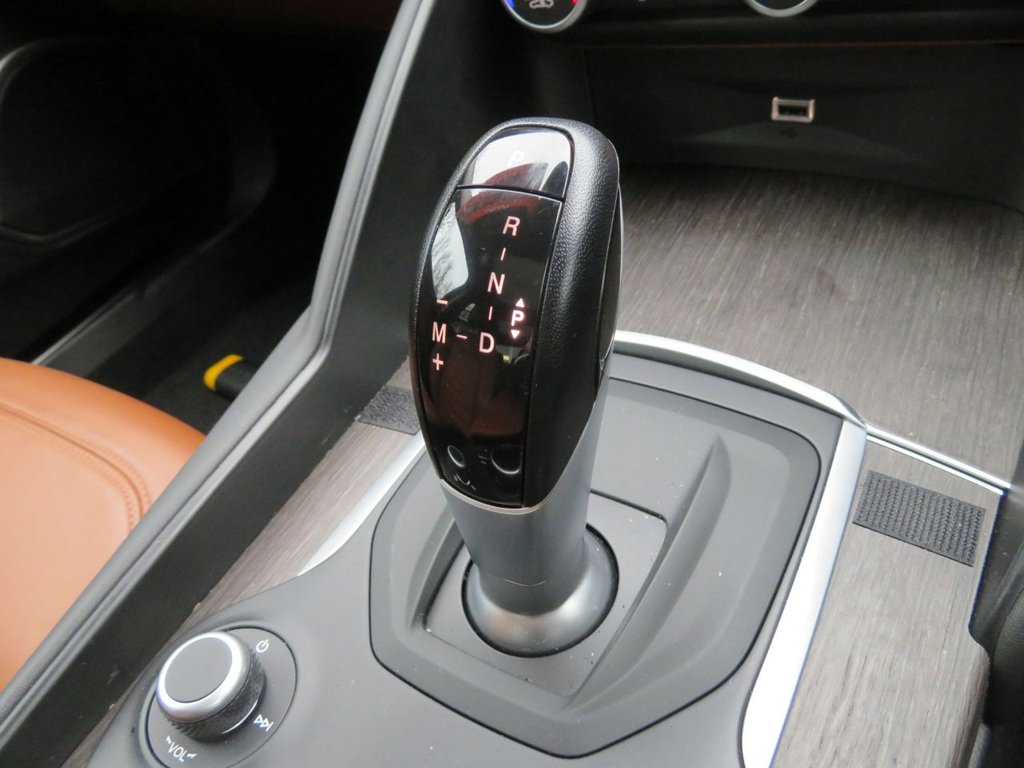 Used Alfa Romeo Giulia 2019 for sale - 77200335: Photo 24