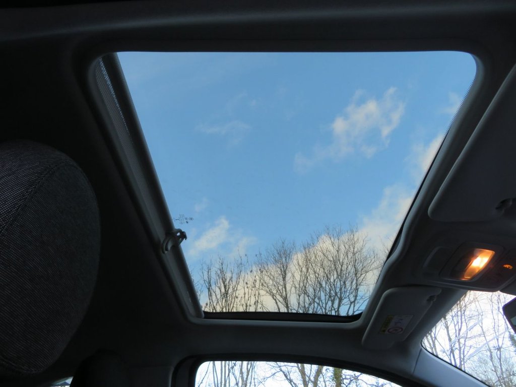 Used Fiat 500 2023 for sale - 77368895: Photo 2