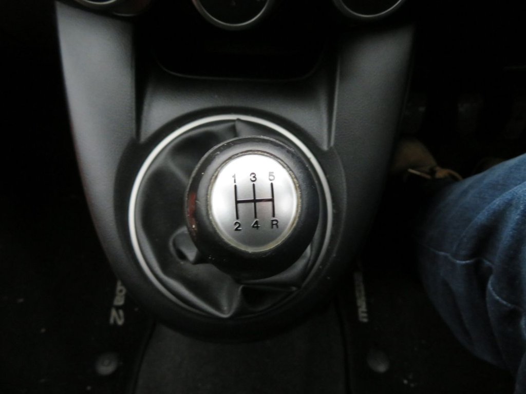 Used Mazda Mazda2 2014 for sale - 77654862: Photo 26