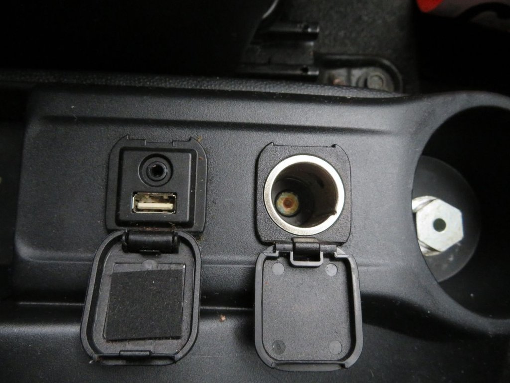 Used Mazda Mazda2 2014 for sale - 77654862: Photo 27