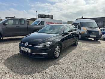 Used Volkswagen Golf 2018 for sale - 78384589: Photo