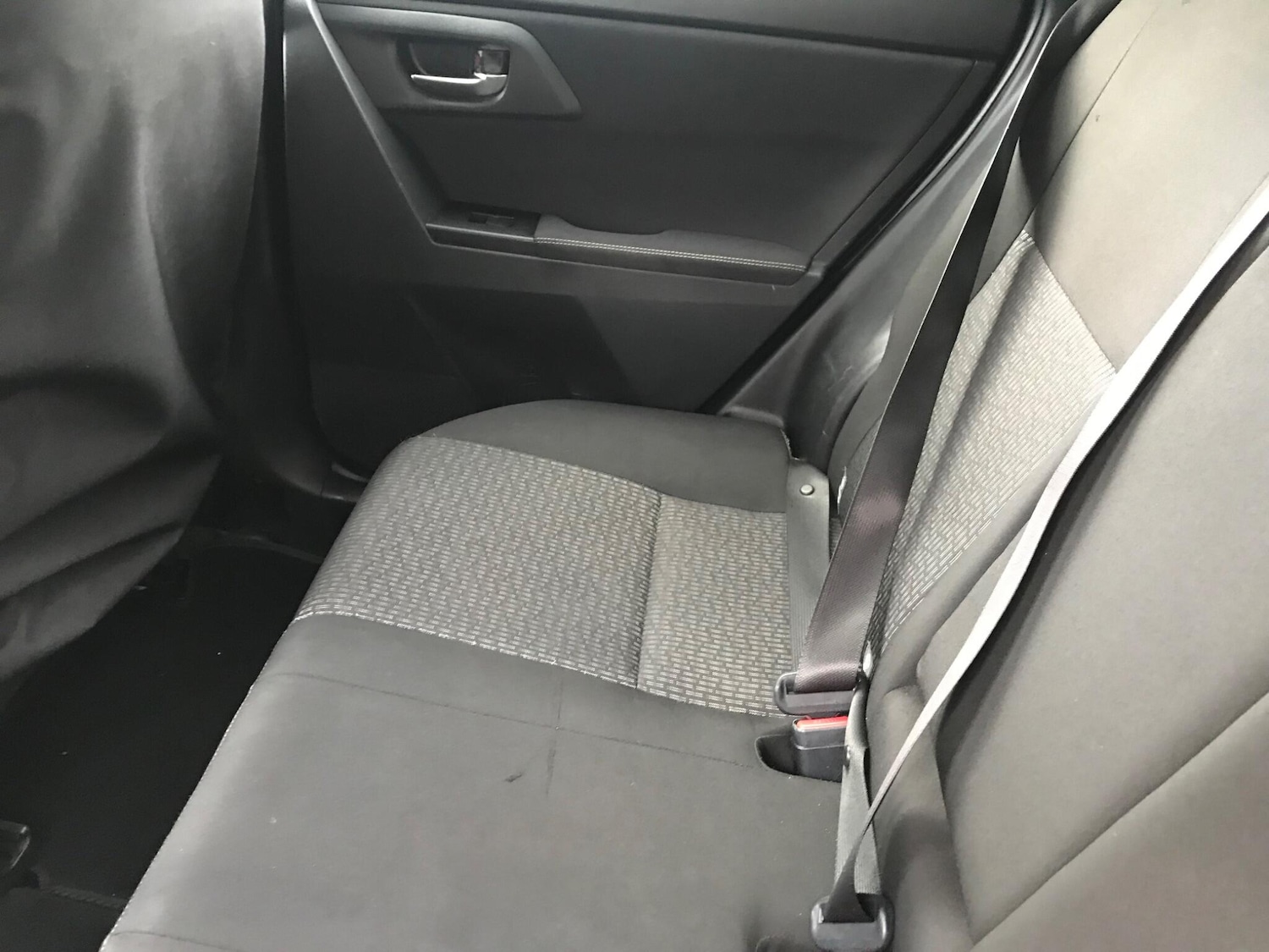 Used Toyota Auris 2015 for sale - 76398511: Photo 11