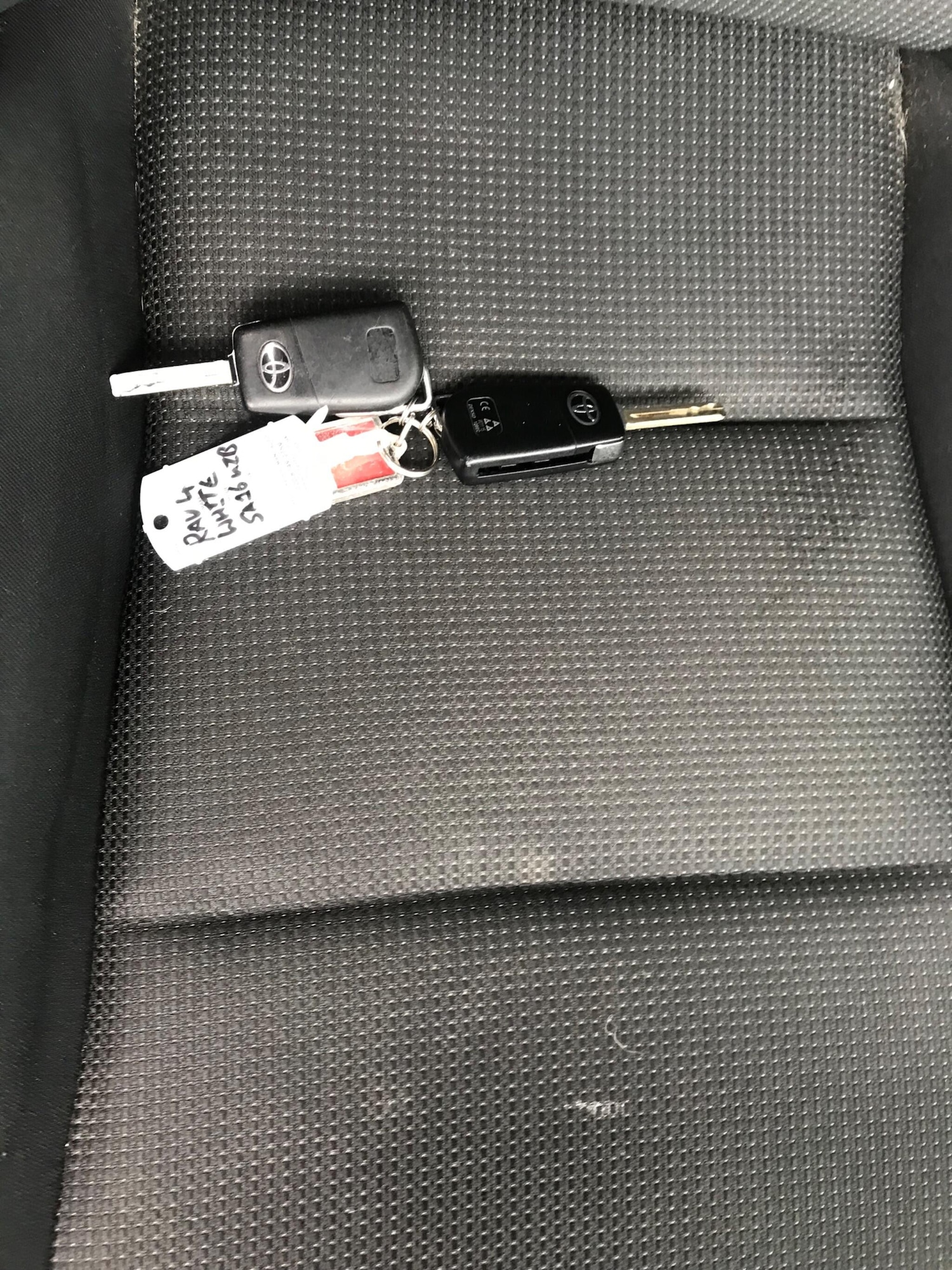 Used Toyota RAV4 2016 for sale - 76988228: Photo 12