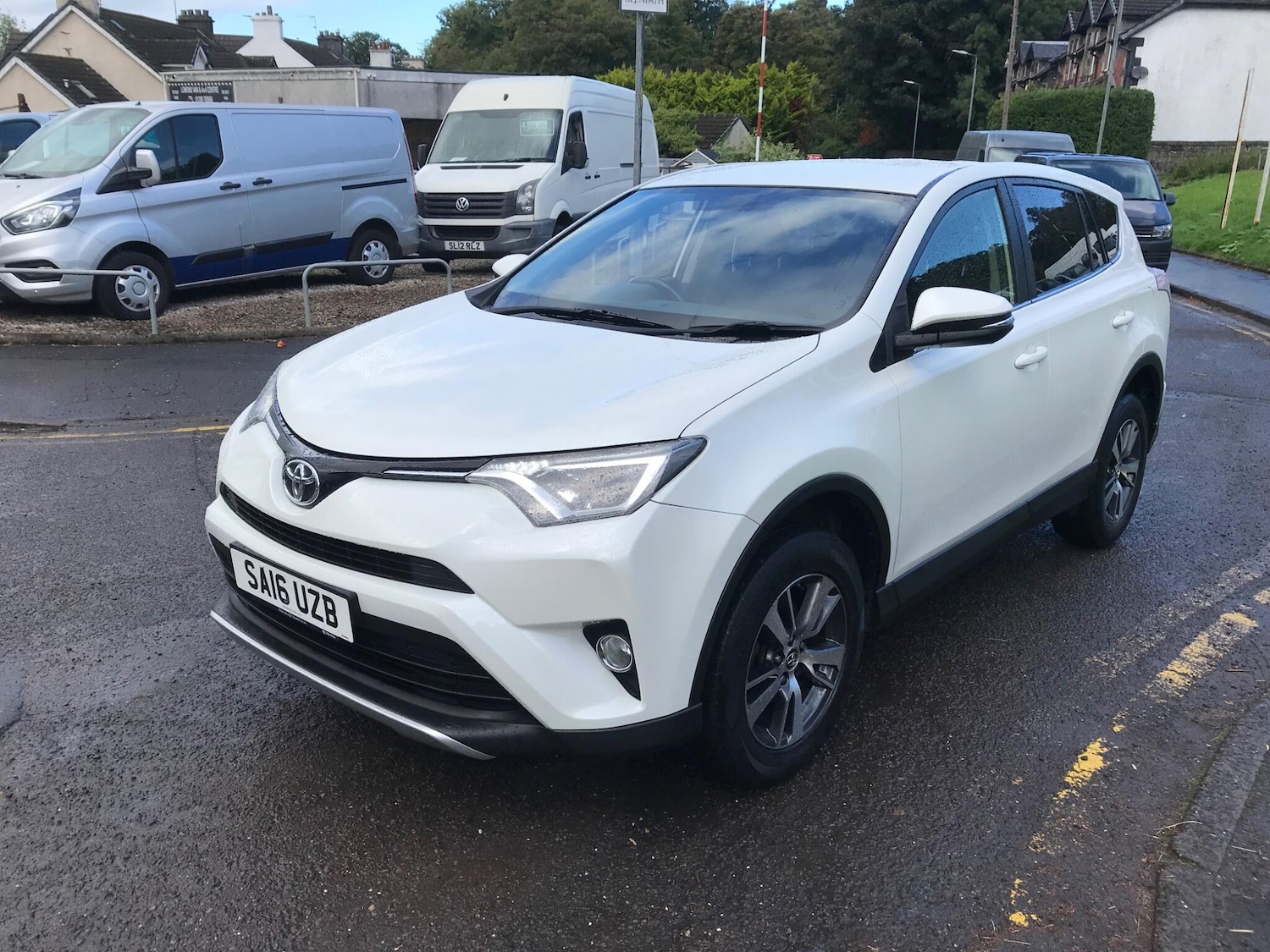 Used Toyota RAV4 2016 for sale - 76988228: Photo 2