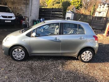 Used Toyota Yaris 2009 for sale - 76992302: Photo