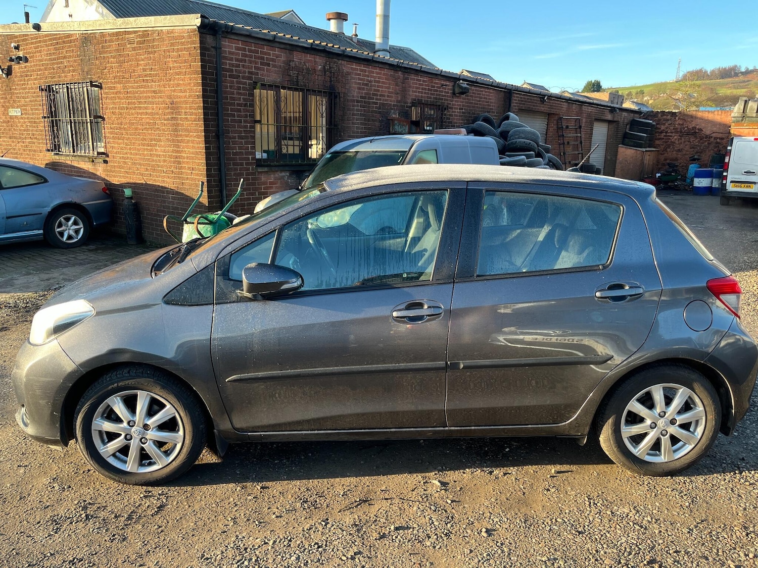 Used Toyota Yaris for sale - 77794348: Photo 3