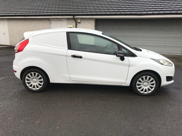 Used Ford Fiesta Van 2014 for sale - 74395221: Photo 3
