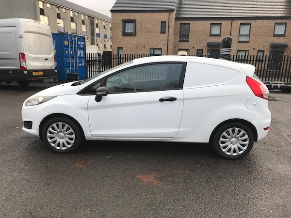 Used Ford Fiesta Van 2014 for sale - 74395221: Photo 7