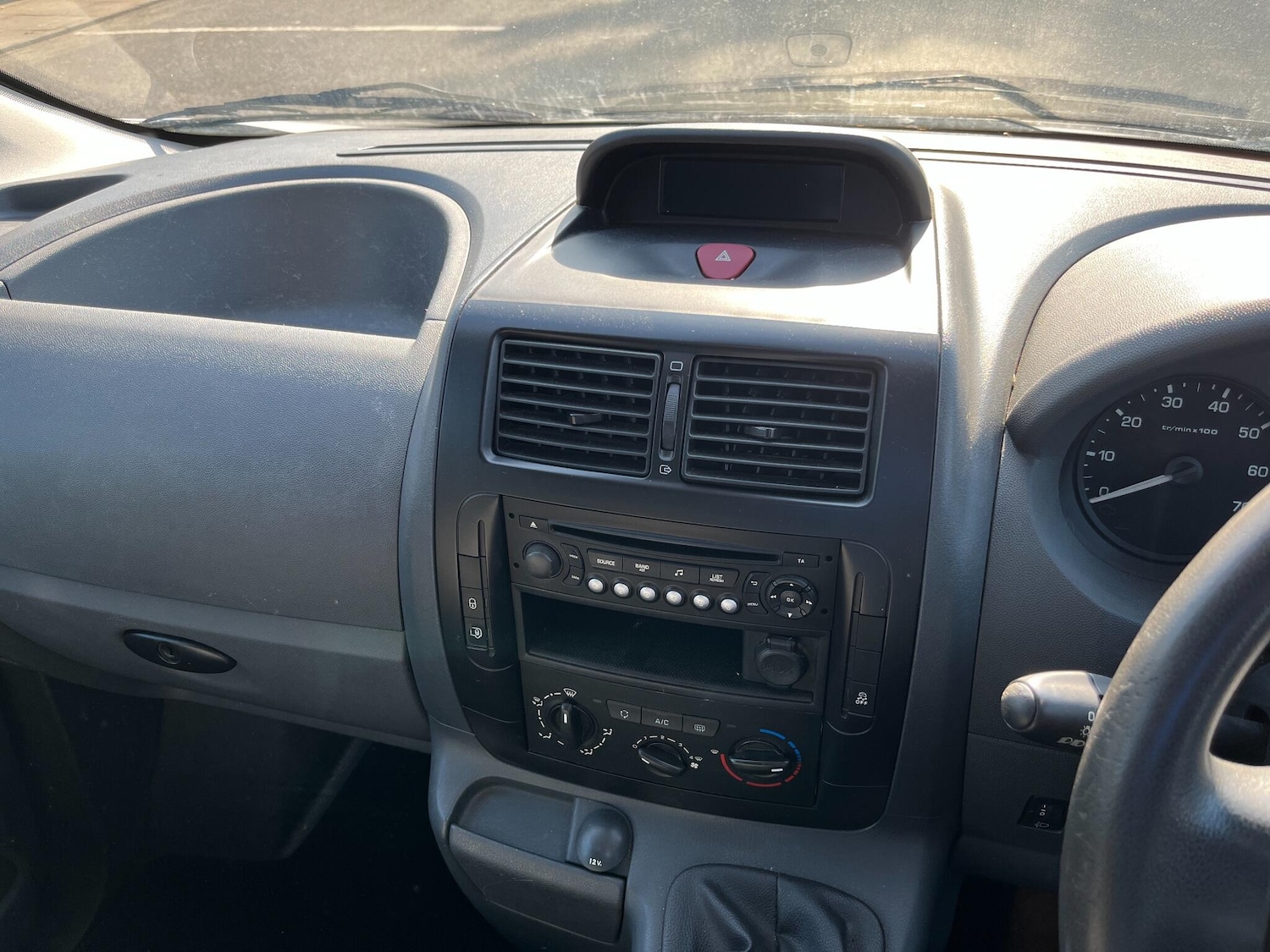 Used Peugeot Expert 2015 for sale - 77969804: Photo 11