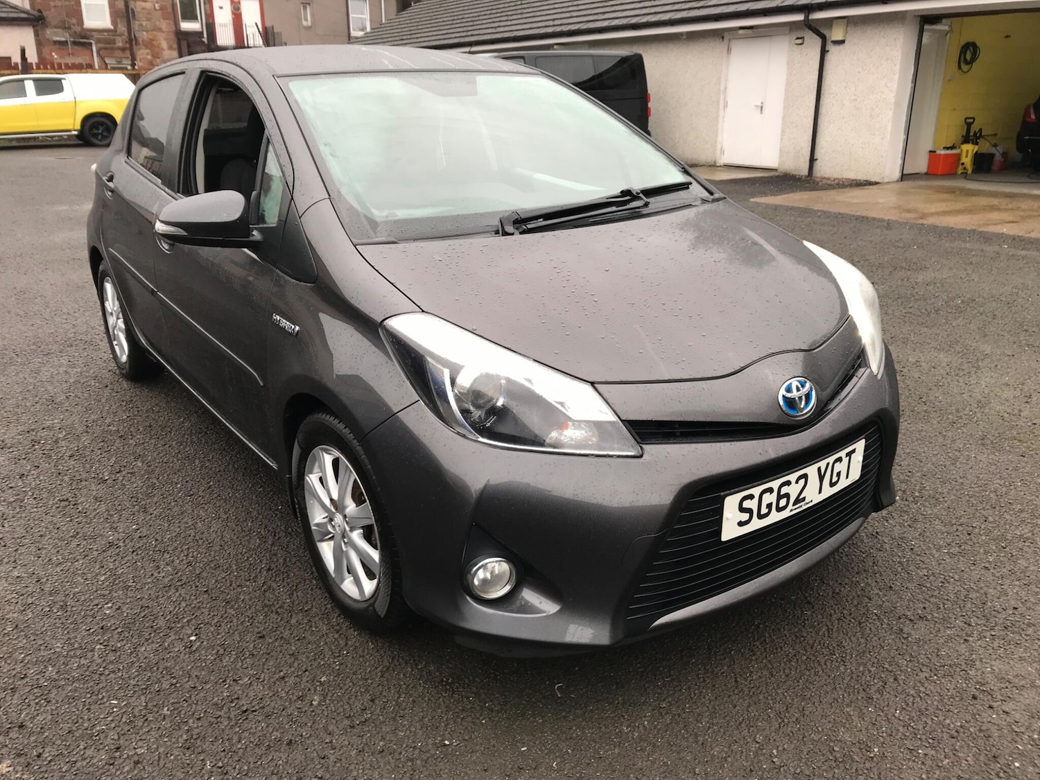 Used Toyota Yaris 2012 for sale - 76152969: Photo 1