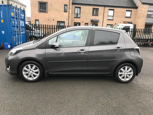 Used Toyota Yaris 2012 for sale - 76152969: Photo 4