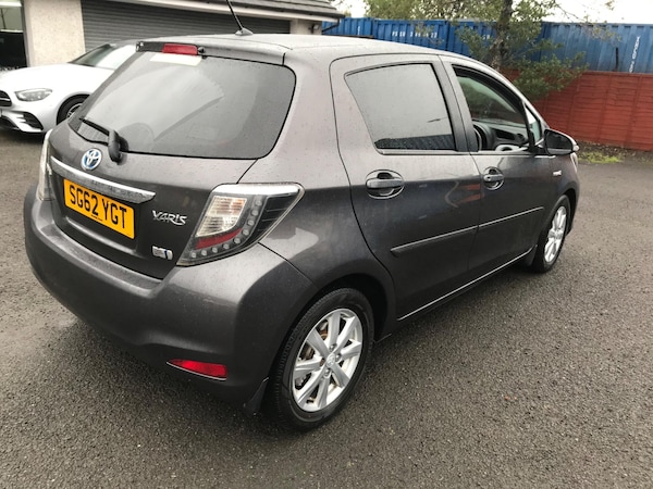 Used Toyota Yaris 2012 for sale - 76152969: Photo 8