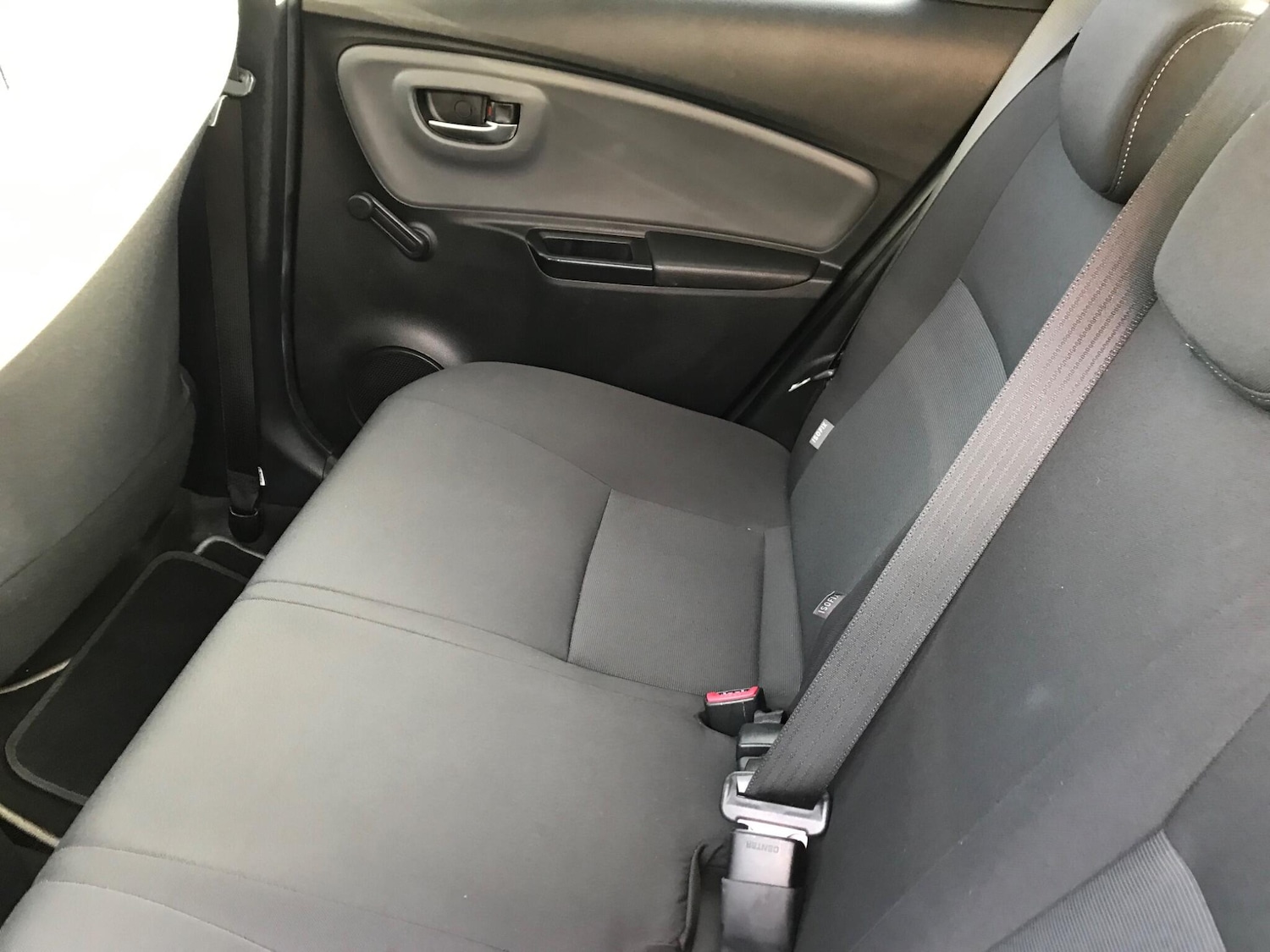 Used Toyota Yaris 2016 for sale - 76377571: Photo 11