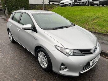 (15) - 1.8 VVT-h Icon CVT Euro 5 (s/s) 5dr